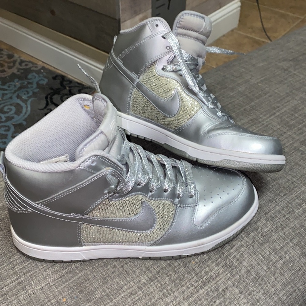 Womens Nike Dunk High Sneakers Silver Glitter - US size 9 - Metallic